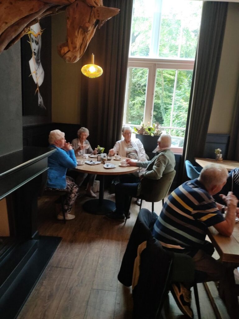 IMG20220827100033_BURST000_COVER